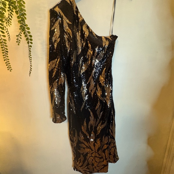 Fashion Nova Black and Gold One Shoulder Dress - Picture 1 of 8